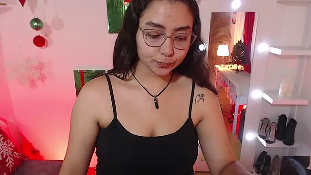 Snapshot of _Kim__M chatting on 01-09-26, 01:03 Kim M online show from 01-09-26, 01:03