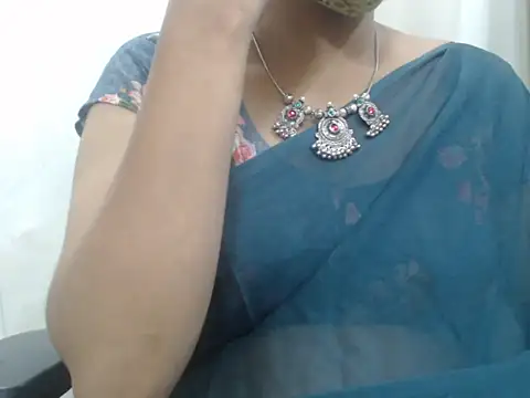 Snapshot of Lovely_Siri_23 chatting on 11-09-25, 07:01 Lovely Siri 23 online show from 11-09-25, 07:01