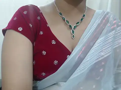 Snapshot of Lovely_Siri_23 chatting on 11-19-25, 01:11 Lovely Siri 23 online show from 11-19-25, 01:11