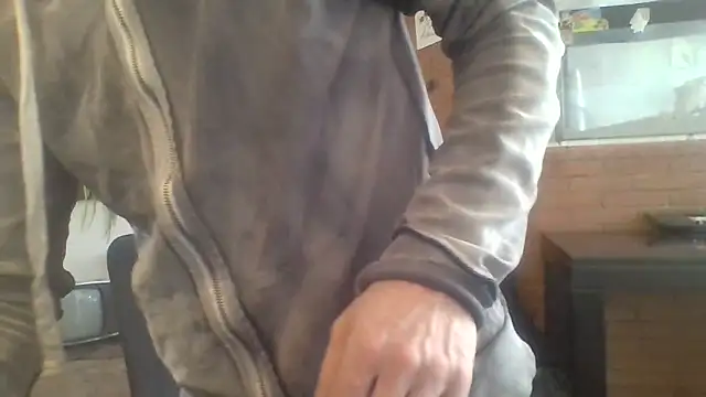 Snapshot of Stevenson988 chatting on 10-14-25, 03:24 Stevenson988 online show from 10-14-25, 03:24