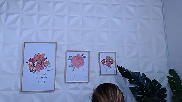 Valentinaa mature online show from 03-02-26, 08:37