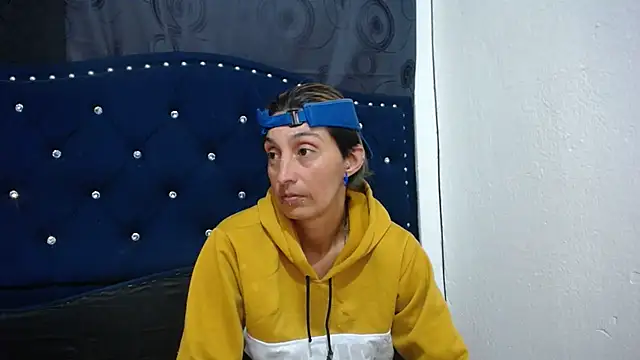 Snapshot of anyu1306 chatting on 02-01-25, 03:08 anyu1306 online show from 02-01-25, 03:08