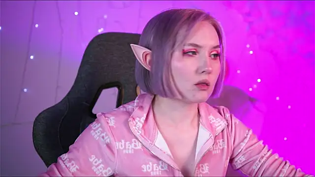 ReiYosimoto online show from 02-14-25, 05:57