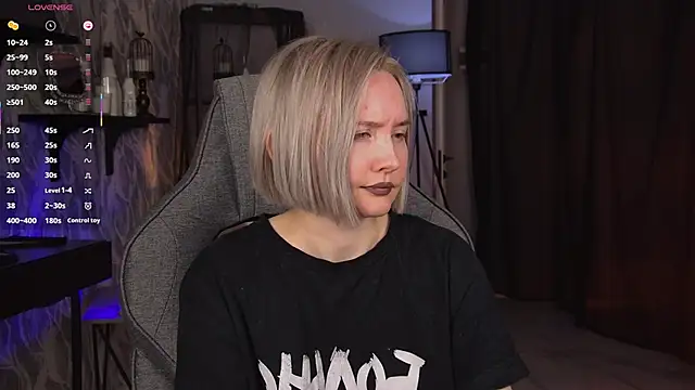 ReiYosimoto online show from 02-04-26, 03:51