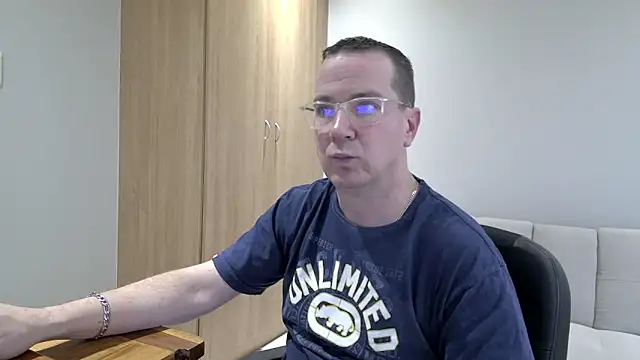 BrettJ81 online show from 10-10-25, 02:49