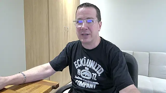 BrettJ81 online show from 10-31-25, 02:51