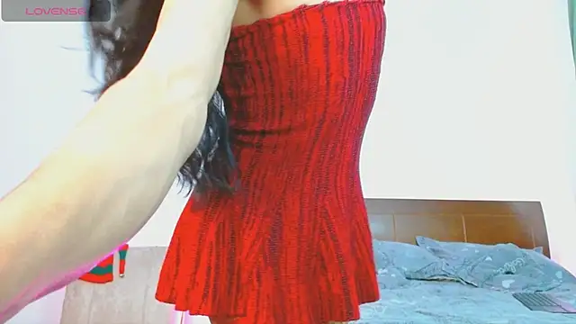 Snapshot of katleya_sweett chatting on 12-17-25, 08:04 katleya sweett online show from 12-17-25, 08:04