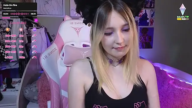 Snapshot of Evie_Ro chatting on 12-03-24, 11:24 Evie Ro online show from 12-03-24, 11:24