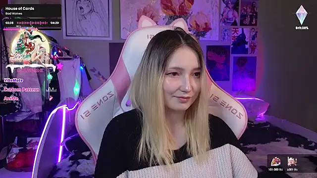 Snapshot of Evie_Ro chatting on 12-22-24, 11:52 Evie Ro online show from 12-22-24, 11:52