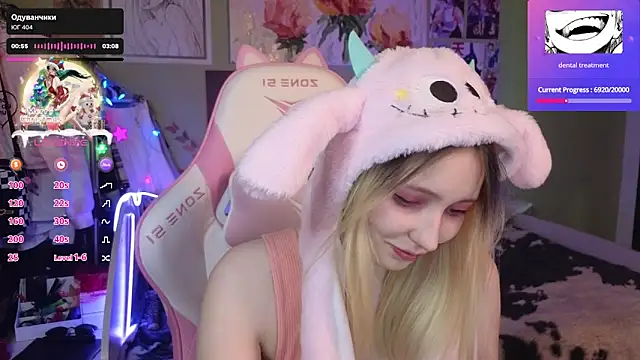 Snapshot of Evie_Ro chatting on 12-29-24, 06:24 Evie Ro online show from 12-29-24, 06:24