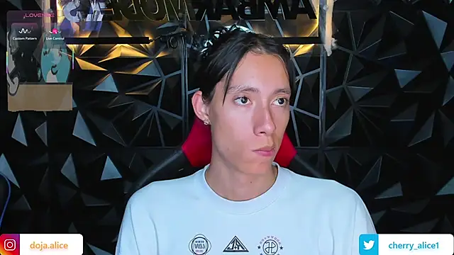 Snapshot of alicee_salvatore chatting on 10-20-25, 09:21 alicee salvatore online show from 10-20-25, 09:21