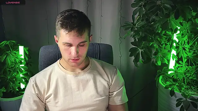 Sweeet  boy online show from 02-20-25, 09:31