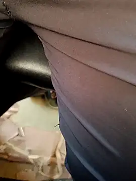 u wan me online show from 10-14-25, 05:19