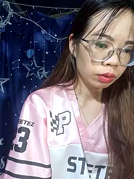   Mai-love19   online show from 10-31-25, 10:44