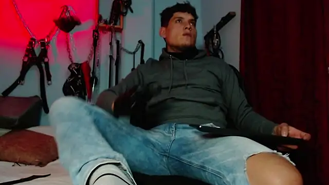 dom2travelersss online show from 01-10-26, 11:20