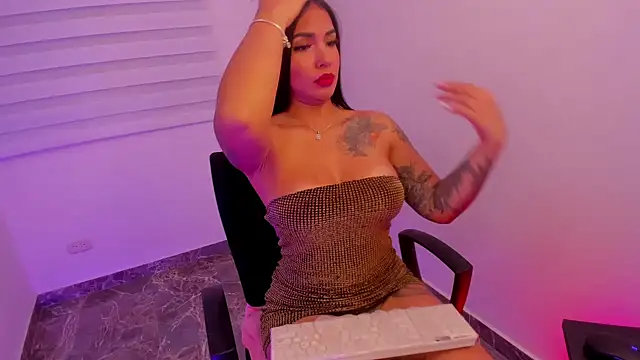 Snapshot of Gypsie_velvet1 chatting on 11-18-25, 09:08 Gypsie velvet1 online show from 11-18-25, 09:08