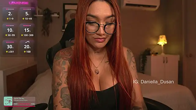 DaniDusan  online show from 02-02-25, 07:14