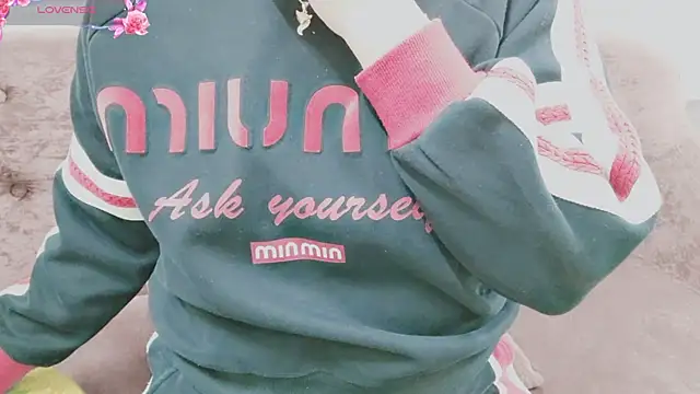 Snapshot of Sophie_Secret chatting on 11-22-25, 11:26 Sophie Secret online show from 11-22-25, 11:26