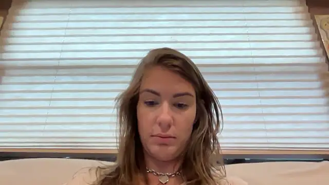 Snapshot of Milfywaysx chatting on 09-25-25, 08:23 Milfywaysx online show from 09-25-25, 08:23