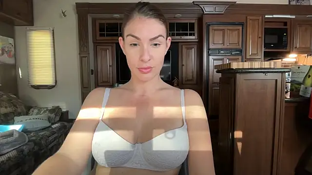 Snapshot of Milfywaysx chatting on 10-16-25, 07:15 Milfywaysx online show from 10-16-25, 07:15