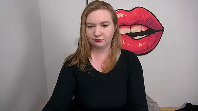 LaraDream online show from 10-26-25, 03:51