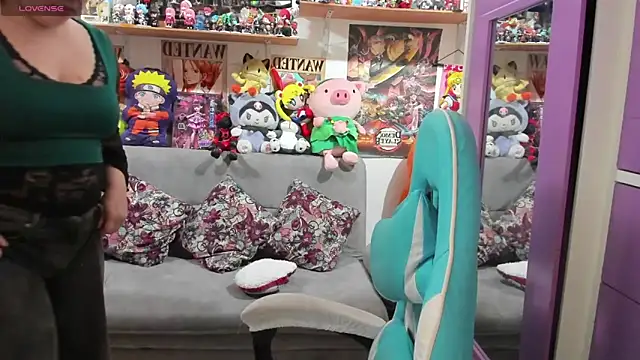 Snapshot of soficammy chatting on 11-10-25, 08:41 soficammy online show from 11-10-25, 08:41