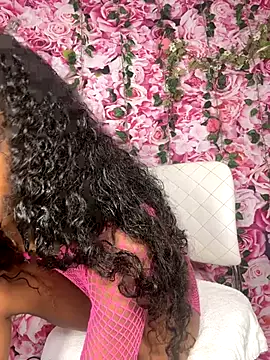 mismialove online show from 09-27-25, 05:45