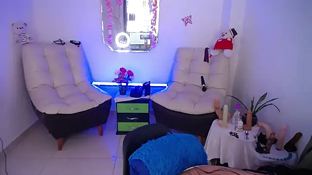 Snapshot of susan_smith18 chatting on 01-15-25, 04:43 susan smith18 online show from 01-15-25, 04:43