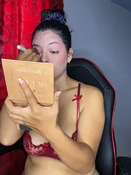 Snapshot of susan_smith18 chatting on 11-24-25, 01:11 susan smith18 online show from 11-24-25, 01:11