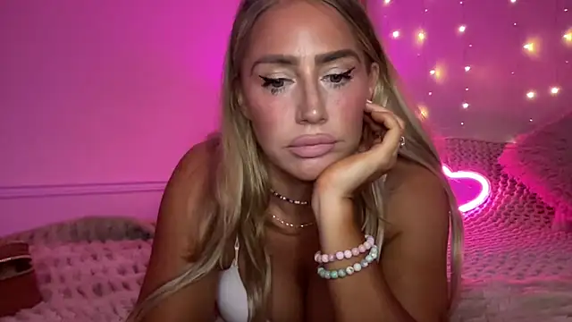 Fitnessbabe69 online show from 11-26-25, 12:17