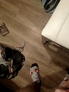 Donglong80 online show from 12-17-25, 12:55