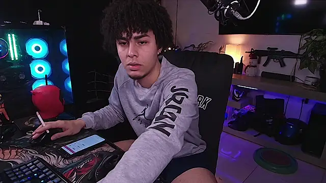 Snapshot of bigryann23 chatting on 12-28-24, 07:11 bigryann23 online show from 12-28-24, 07:11