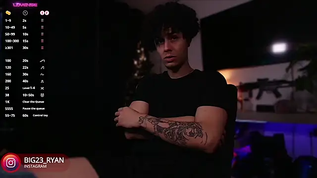 Snapshot of bigryann23 chatting on 12-30-24, 12:22 bigryann23 online show from 12-30-24, 12:22