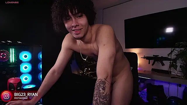 Snapshot of bigryann23 chatting on 01-02-25, 12:55 bigryann23 online show from 01-02-25, 12:55