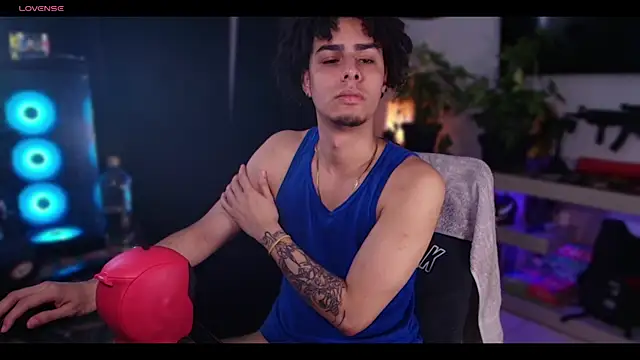 Snapshot of bigryann23 chatting on 01-19-25, 06:53 bigryann23 online show from 01-19-25, 06:53