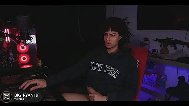 Snapshot of bigryann23 chatting on 02-10-25, 03:24 bigryann23 online show from 02-10-25, 03:24