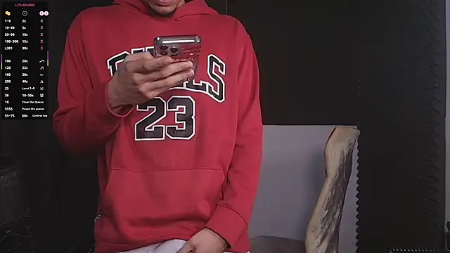 Snapshot of bigryann23 chatting on 10-10-25, 12:20 bigryann23 online show from 10-10-25, 12:20