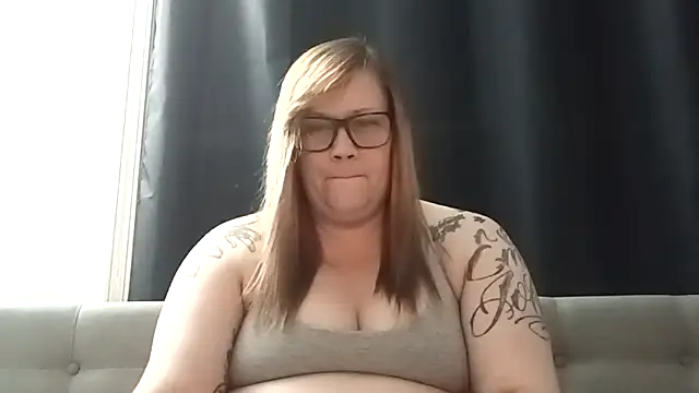 LIL NELLI online show from 10-26-25, 07:36